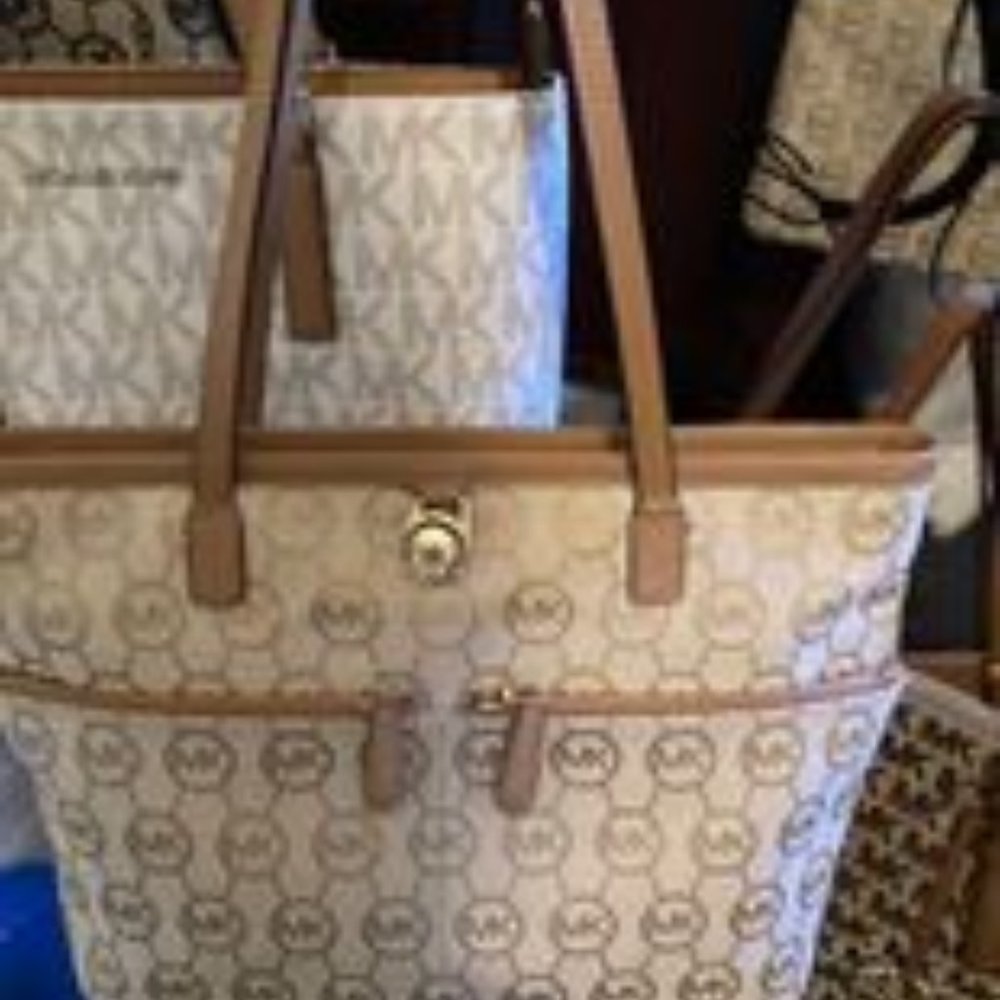 Michael kors purse